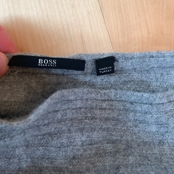 Boss virgin wool cowl neck asymmetrical sweater - Picture 3 of 4